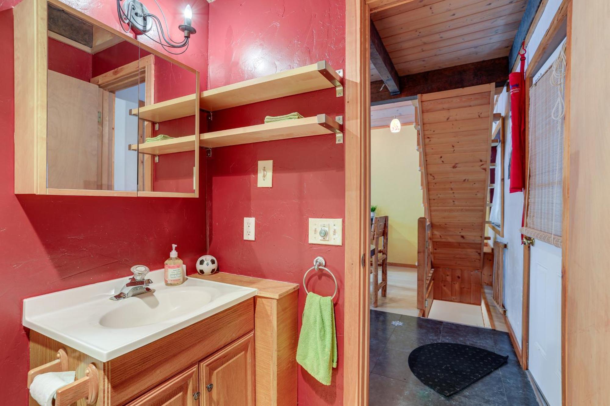 Snoqualmie Pass Cabin With Deck Walk To Ski Lift Exterior photo