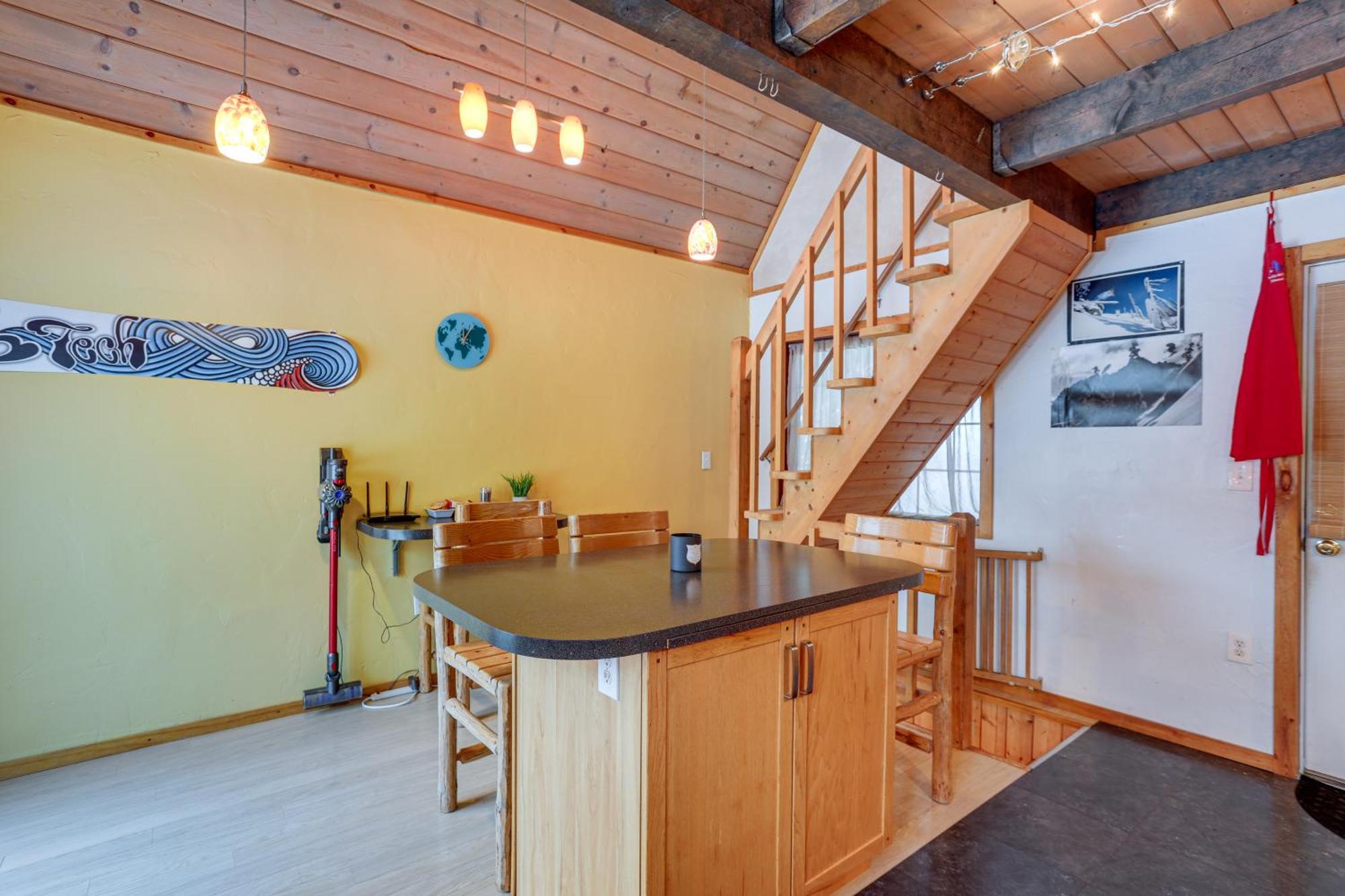 Snoqualmie Pass Cabin With Deck Walk To Ski Lift Exterior photo